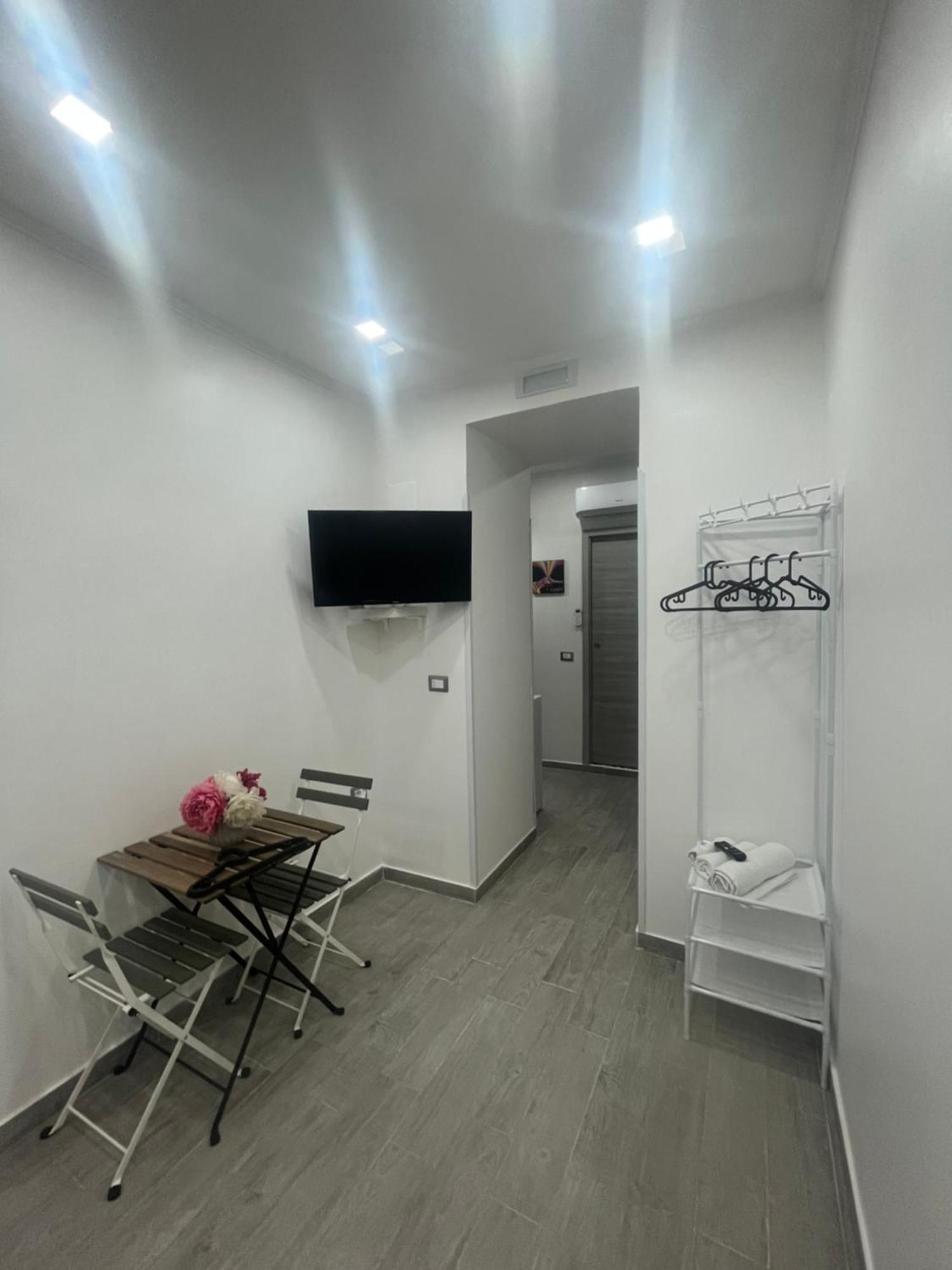 Grevin House Apartment เนเปิลส์ ภายนอก รูปภาพ